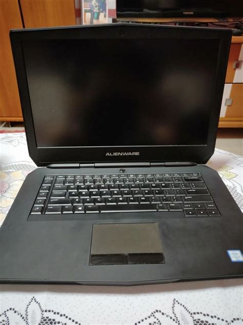 Alienware R15 Laptop 的图像结果