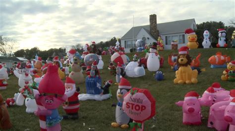 Inflatable Holiday Yard Decorations - HaphazardStuff