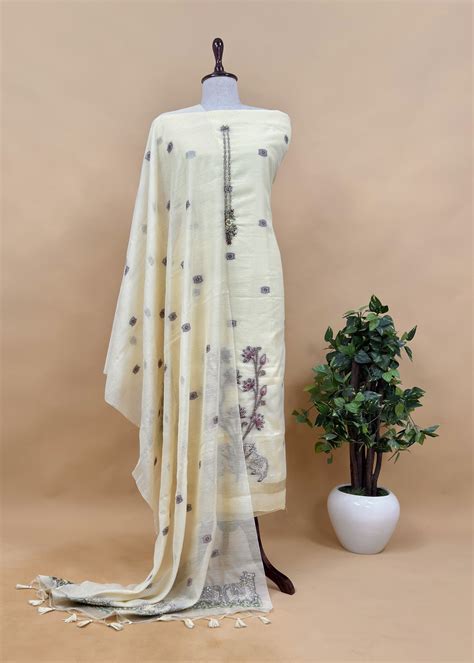 Open media 1 in modal