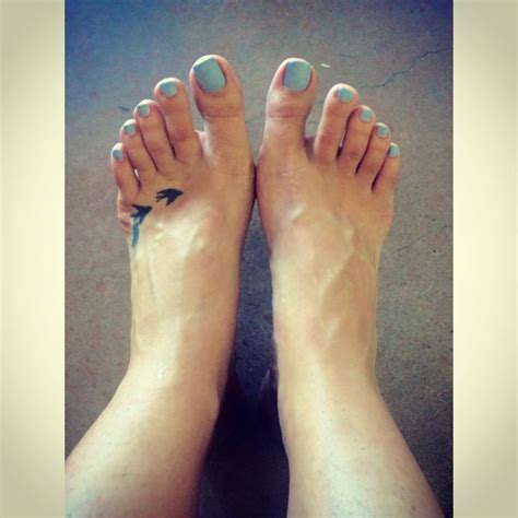 Alix Lovell's feet