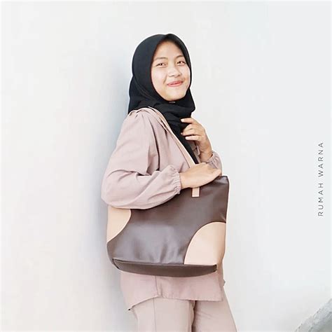 Jual Rumah Warna Tas Cangklong Kulit Sintetis Size 28 x 12 x 29 cm ...