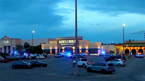 Savannah Police obtain arrest warrants in Oglethorpe Mall shooting