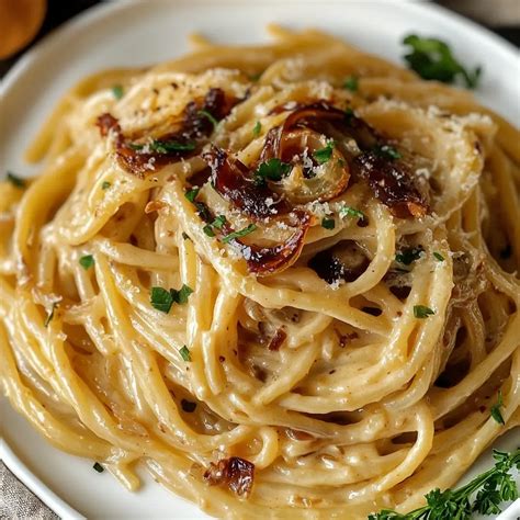 Creamy Vegan Caramelized Onion Pasta