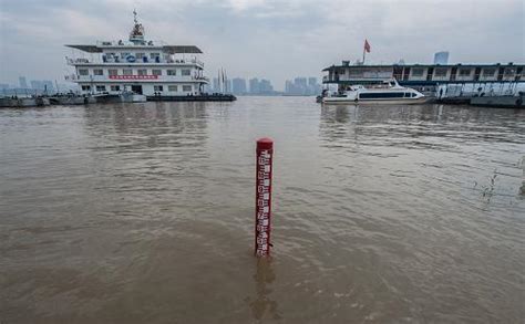 长江武汉关水位跌破14米-人民图片网