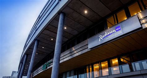 Stockholm Airport Terminal hotel | Radisson Blu Stockholm Arlanda