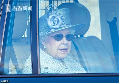躲避疫情！英国女王撤离白金汉宫 前往温莎城堡_国际图文_看看新闻
