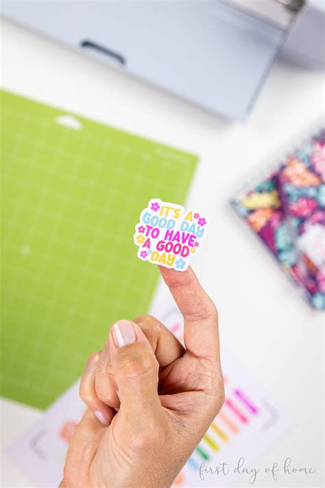 How to Make Stickers Using Cricut Maker 的图像结果