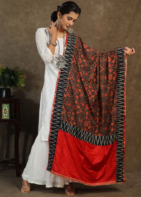 Red print dupatta with black Ikkat and gota-patti border – Sujatra