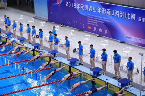 海南首届中学生运动会游泳比赛开赛 12市县180多名中学生参赛_ 游泳__爱动体_专注您身边的体育