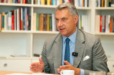 Otthonfelújítási programtól kastélytörvényig – Lázár János volt a ...