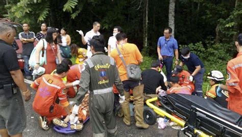 11名中国游客在泰国遇车祸受伤 伤者均已送医治疗|泰国|车祸|新华社_新浪新闻