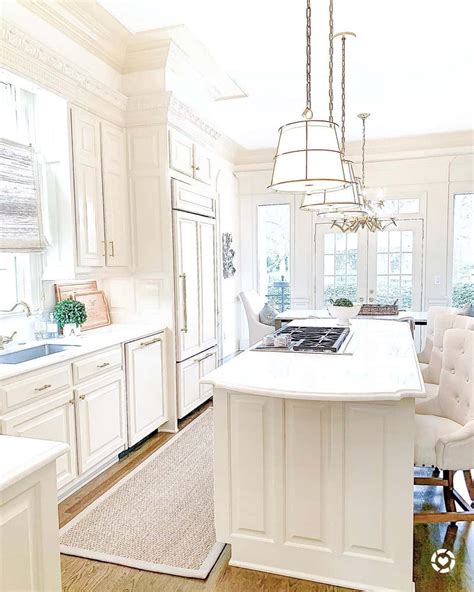 28 Modern Kitchen Island Lighting Ideas for a Radiant Space