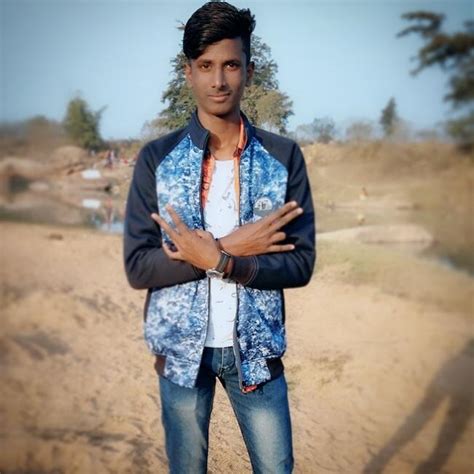 can someone give Sibia's character sketch from the story "the blue bead ...