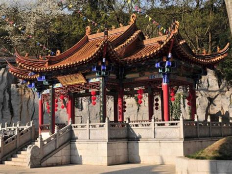 Qiongzhu Temple, kunming, China - Top Attractions, Things to Do ...