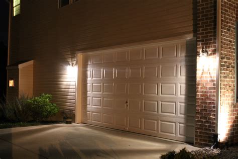 Outdoor Garage Lighting Ideas