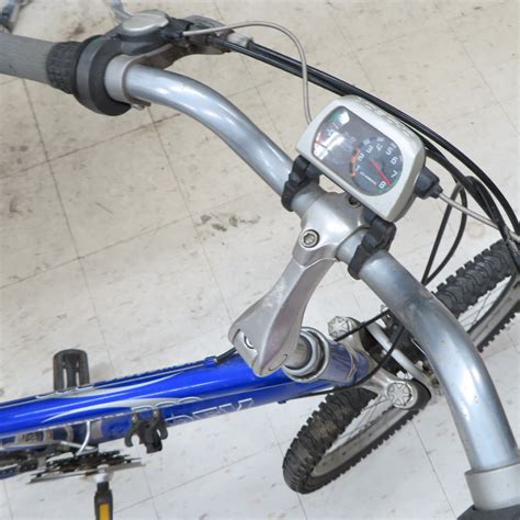 Trek Navigator 300 26" Men's Mountain Bicycle - Blue (Local Pick-Up Only)