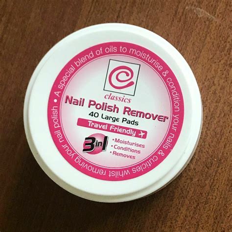 Nail Polish Remover Pads 3 In 1 Moisturises Conditions Removes. Travel ...