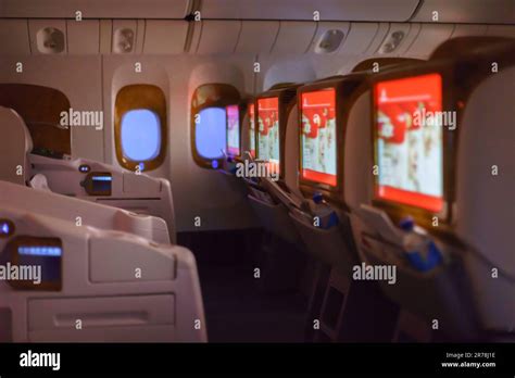 Emirates 777 Business Class 的图像结果