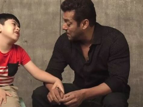 Salman Khan & Tubelight Kid Matin Rey Tangu's Banter In Their Latest ...