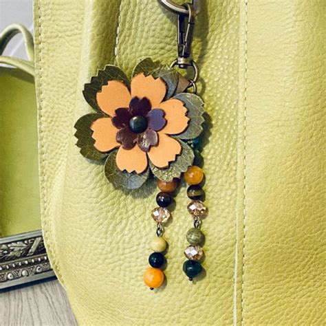 How to Make a Beaded Bag Charm: Easy DIY Gift Idea – Coral Slub