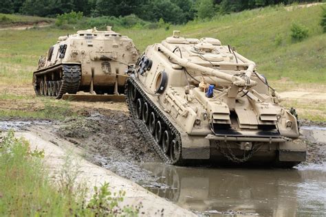 Photo Essay: Army M88A1 Medium-Tracked Recovery Vehicle in action ...
