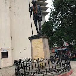 Rashtrapita Mahatma Gandhi Statue - Historical landmark - Vadodara ...
