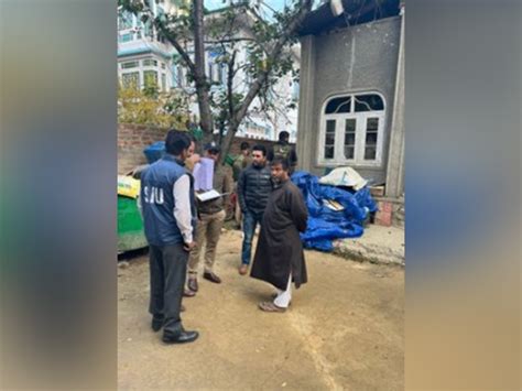 J-K: Special Investigation Unit raids underway in Pulwama