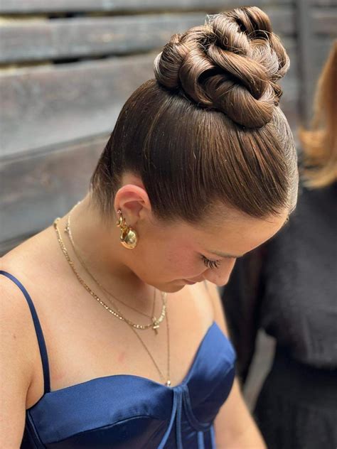 Pin by Sophie Perigny on Chignons | Slick hairstyles, Big bun hair ...