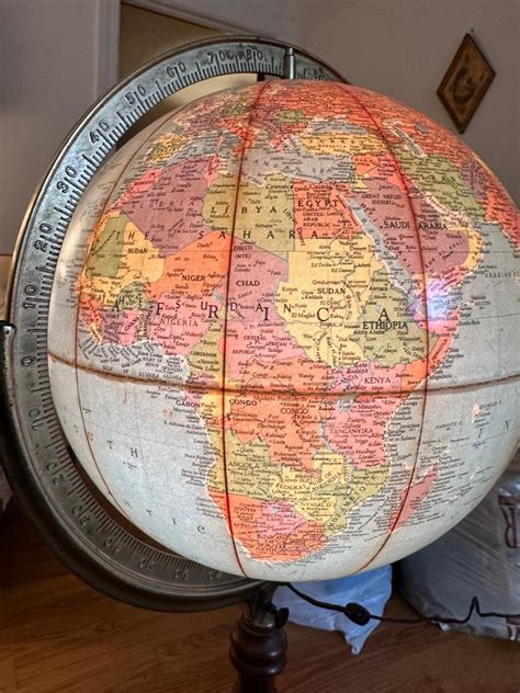 Lighted Globe 的图像结果