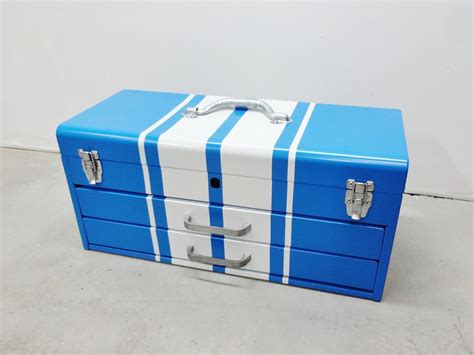 Rusty Tool Box Repair 的图像结果