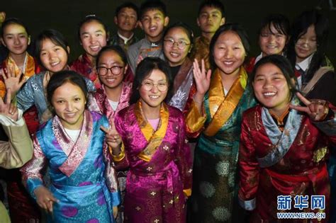 浙江湖州：汉藏学生共成长 民族团结一家亲-人民图片网