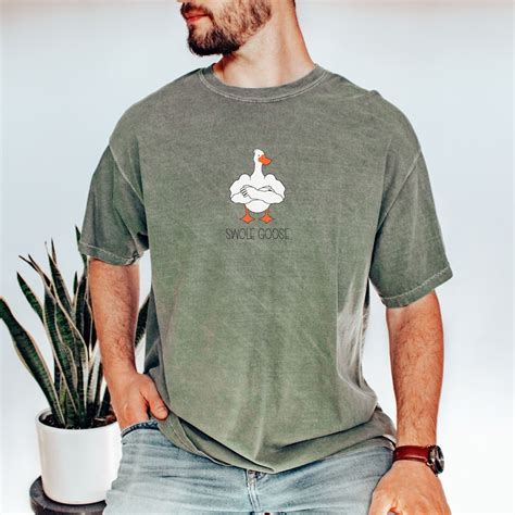 Silly Goose on the Loose Shirt, Funny Goose T-shirt, Swole Goose Gym ...