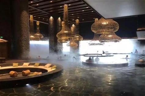 哈尔滨洗浴被“南方宝宝”攻占 本地人提议：咱把澡堂子让给客人-度小视