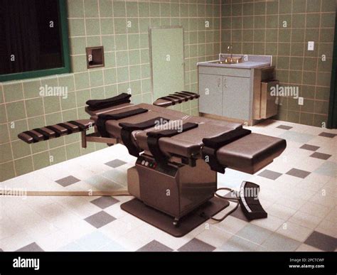 **FILE**The death chamber, equipped for lethal injection, at the U.S. Penitentiary in Terre ...