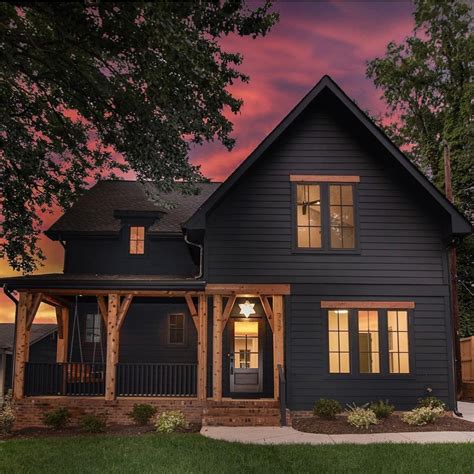 House Siding Colors: Trendy Choices for Every Style