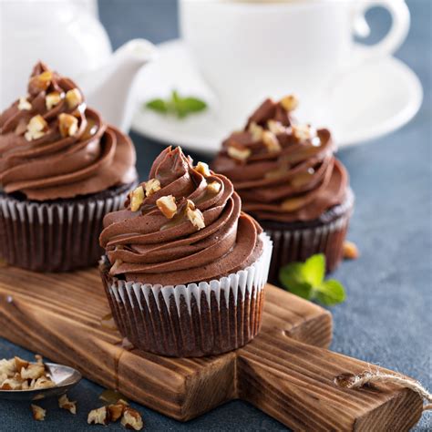 How to Make Brown Colored Frosting Out of Food Coloring | Cupcake alla ...