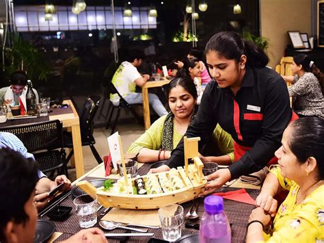 Burger King | Dominos: Dine-in is back: Burger King, KFC, Domino’s et ...