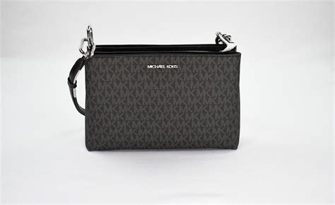 Michael Kors Trisha Triple Compartment Signature India | Ubuy