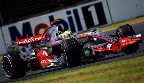 Albert Park Melbourne Guide | Activities, Fees, Best Time