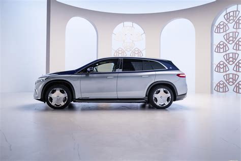 Mercedes Benz Z296 Maybach EQS SUV Images, pictures, gallery