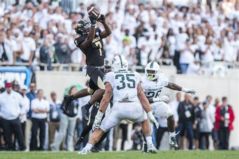 Receiver Dee Eskridge to try cornerback at WMU football spring practice ...