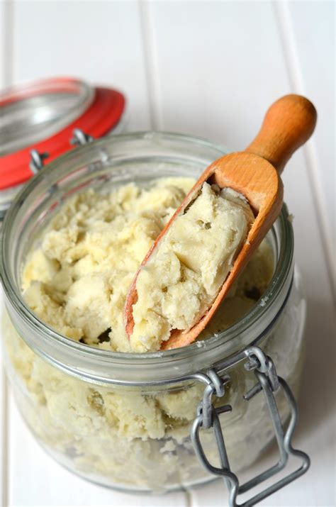 Soothe Itchy Stretch Marks: Natural Remedies And Tips - RadiantHer