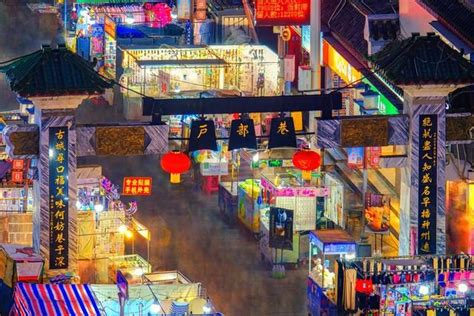 武汉最有名的3条美食街，第一条全国闻名，其他两条本地人都爱去 - 壹读