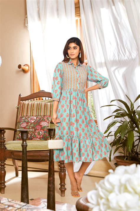 See Designs: Buy Ethnic Wear Online