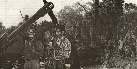 விடுதலைப் புலிகளின் சேணேவிகள் - தெறோச்சிகள் படிமங்கள் | LTTE Artillery ...