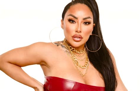 Kiara Mia | Dopple.ai