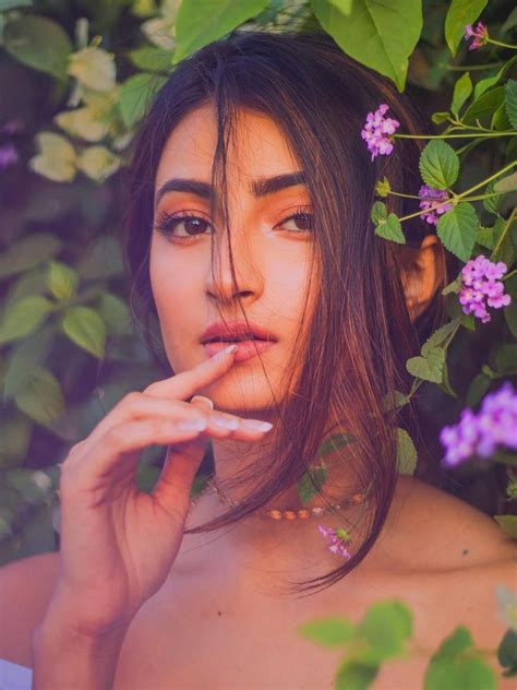 Palak Tiwari Most Stylish Pics