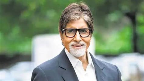 Amitabh Bachchan tests negative for COVID-19, discharged from hospital ...