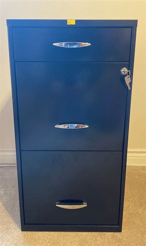 3 Drawer Black Filing Cabinet With Keys 14.5Lx18Dx28H - Beck Auctions Inc.