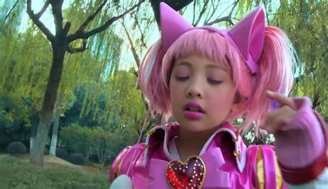舞法天女：小善真真中了魔法，意识不受控制，居然做出奇怪举动 -高清视频在线观看-爱奇艺